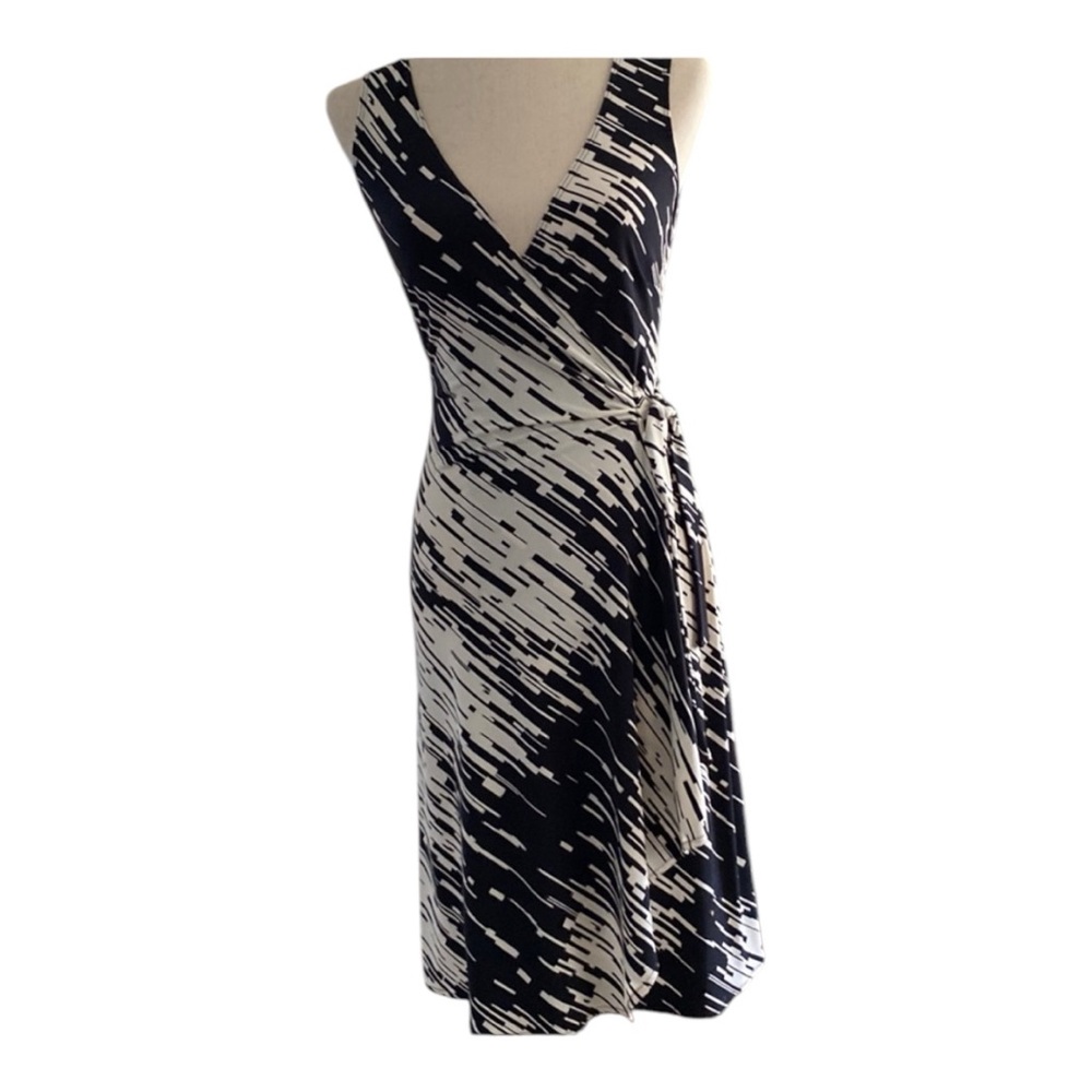 BCBGMaxAzria Black & Écru Lightning Edge Bodycon Wrap Dress Sz XS. NWT - Picture 3 of 14
